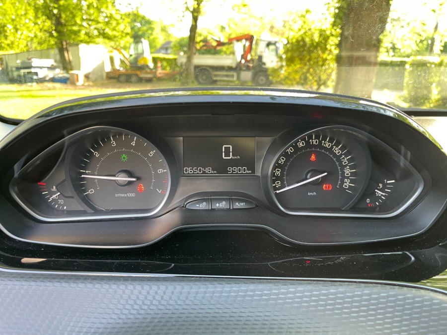 PEUGEOT d'occasion 208 1.2 PURE TECH 82 STYLE de 2016 St Jean du