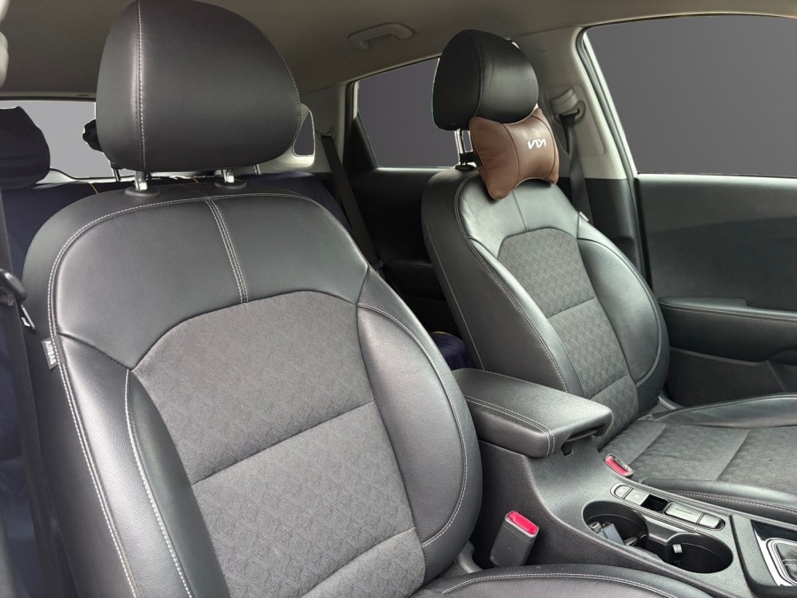 KIA d'occasion NIRO HYB 141 de 2020 Salon de Provence (13)﻿