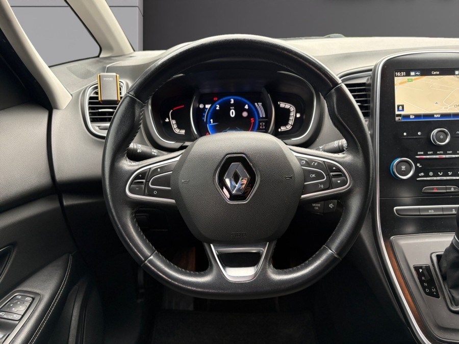 RENAULT d'occasion MEGANE DCI 110 de 2018 Salon de Provence (13)﻿
