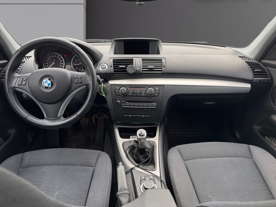 BMW d'occasion SERIE 1 120I EDITION CONFORT de 2011 Troyes (10)﻿