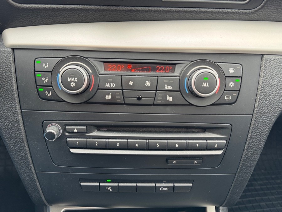 BMW d'occasion SERIE 1 120I EDITION CONFORT de 2011 Troyes (10)﻿