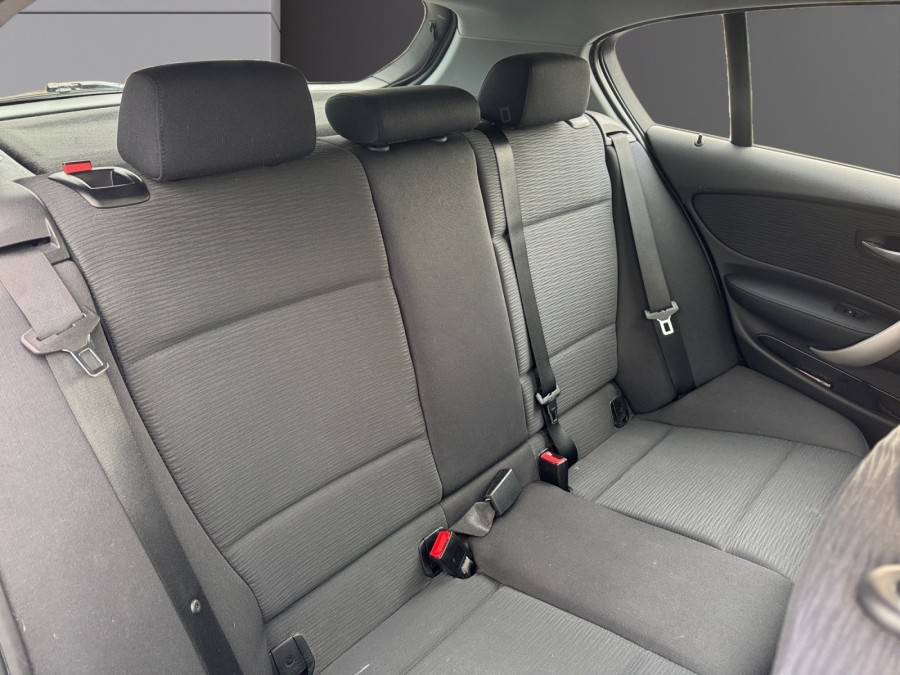 BMW d'occasion SERIE 1 120I EDITION CONFORT de 2011 Troyes (10)﻿