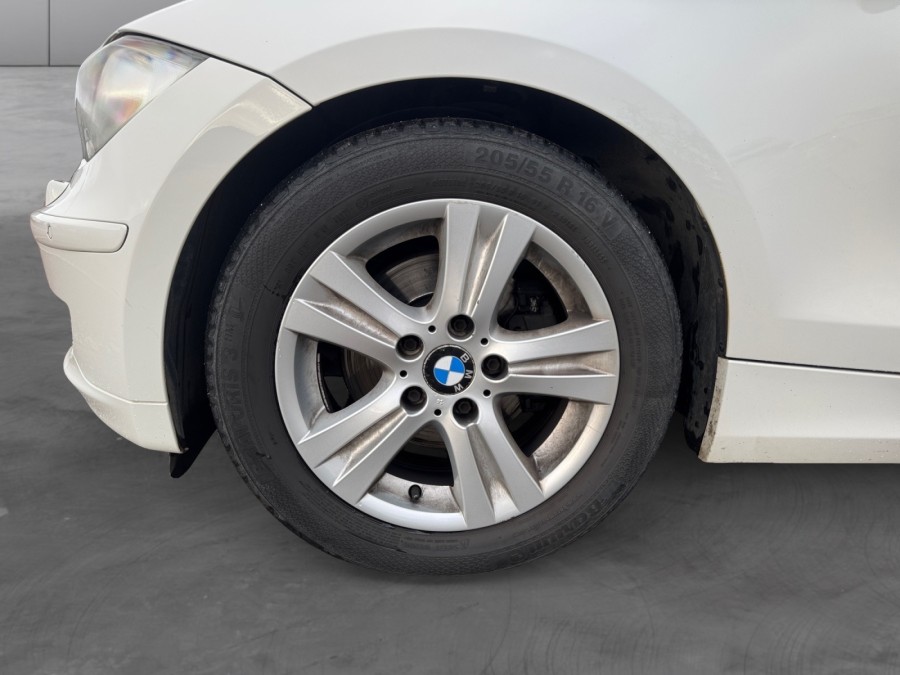 BMW d'occasion SERIE 1 120I EDITION CONFORT de 2011 Troyes (10)﻿