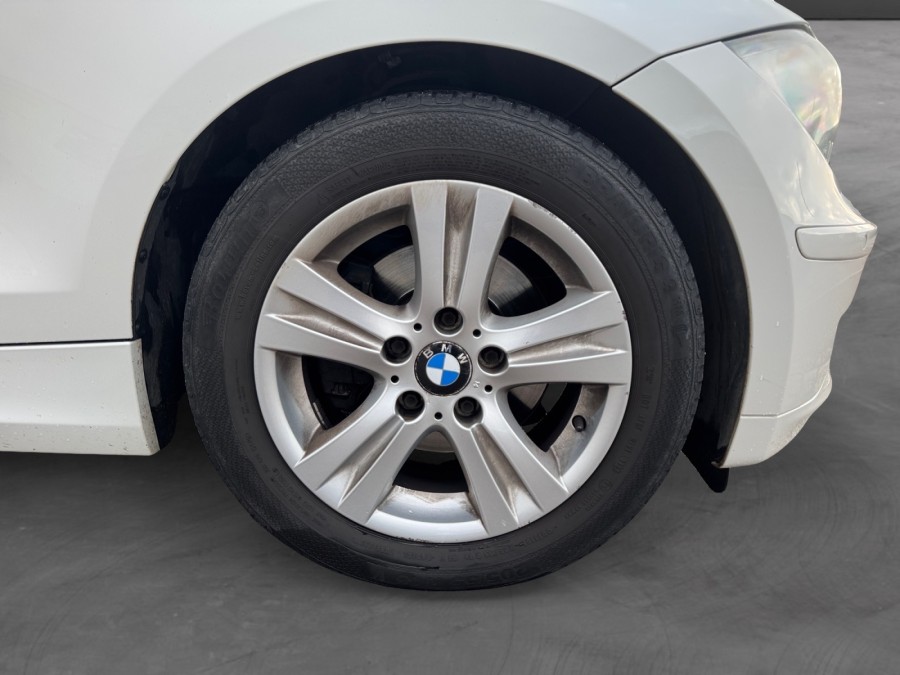 BMW d'occasion SERIE 1 120I EDITION CONFORT de 2011 Troyes (10)﻿