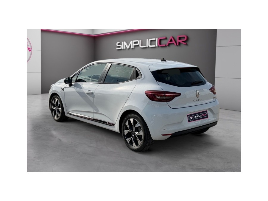 RENAULT d'occasion CLIO 1.6 E-TECH 140 LIMITED de 2021 Troyes (10)﻿