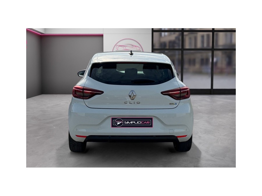 RENAULT d'occasion CLIO 1.6 E-TECH 140 LIMITED de 2021 Troyes (10)﻿