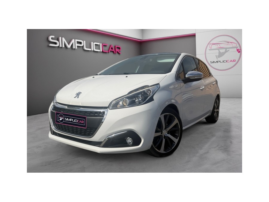 PEUGEOT d'occasion 208 1.6 Blue HDi 120 de 2017 Compiègne (60)﻿