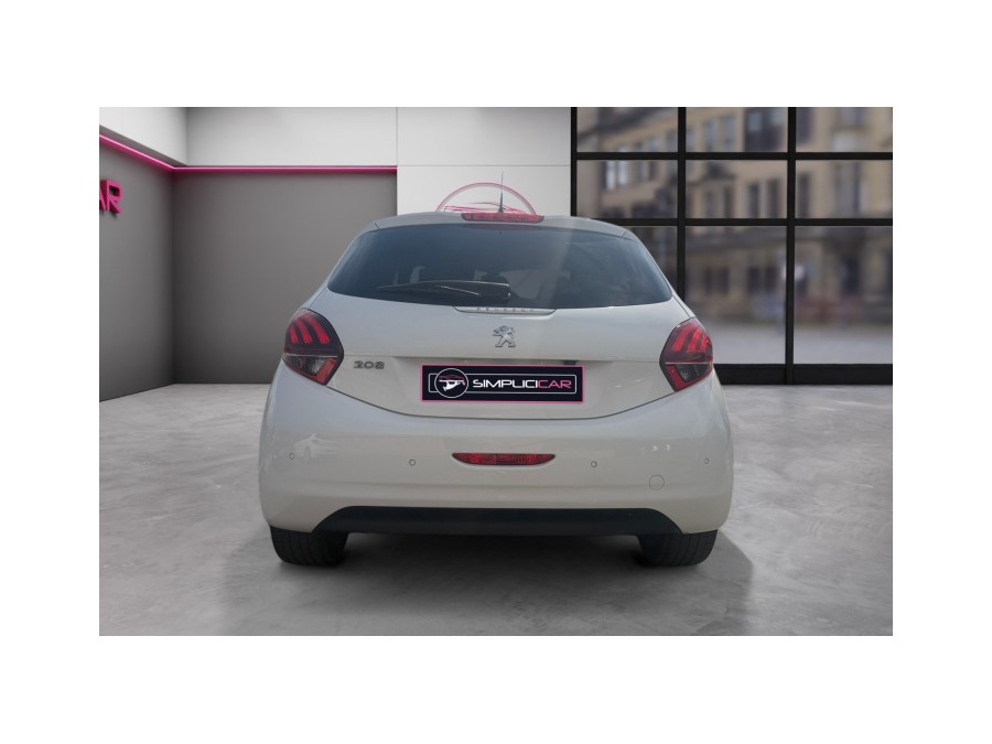 PEUGEOT d'occasion 208 1.6 Blue HDi 120 de 2017 Compiègne (60)﻿
