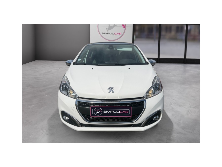 PEUGEOT d'occasion 208 1.6 Blue HDi 120 de 2017 Compiègne (60)﻿