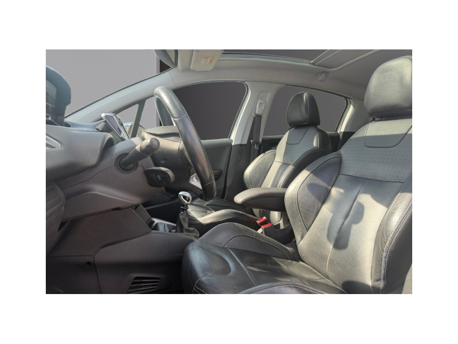 PEUGEOT d'occasion 208 1.6 Blue HDi 120 de 2017 Compiègne (60)﻿