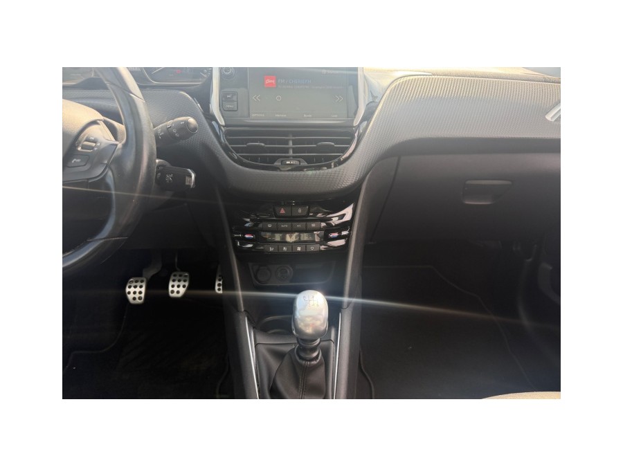 PEUGEOT d'occasion 208 1.6 Blue HDi 120 de 2017 Compiègne (60)﻿