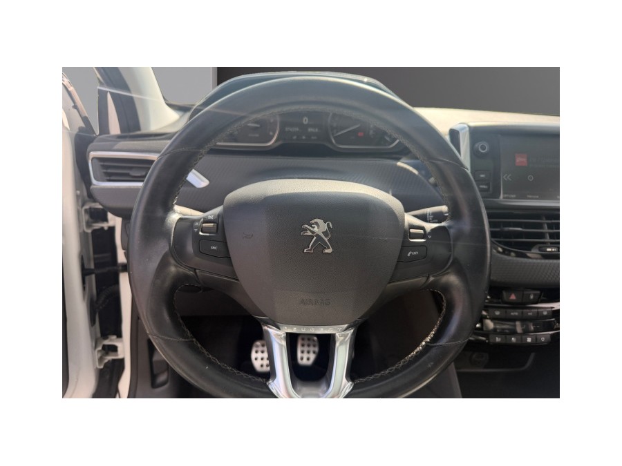PEUGEOT d'occasion 208 1.6 Blue HDi 120 de 2017 Compiègne (60)﻿