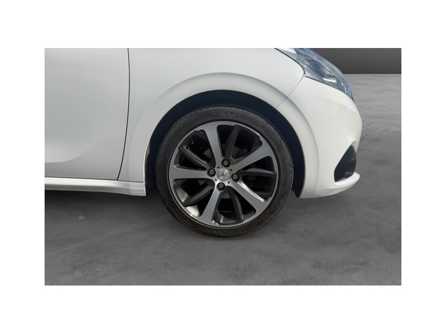 PEUGEOT d'occasion 208 1.6 Blue HDi 120 de 2017 Compiègne (60)﻿