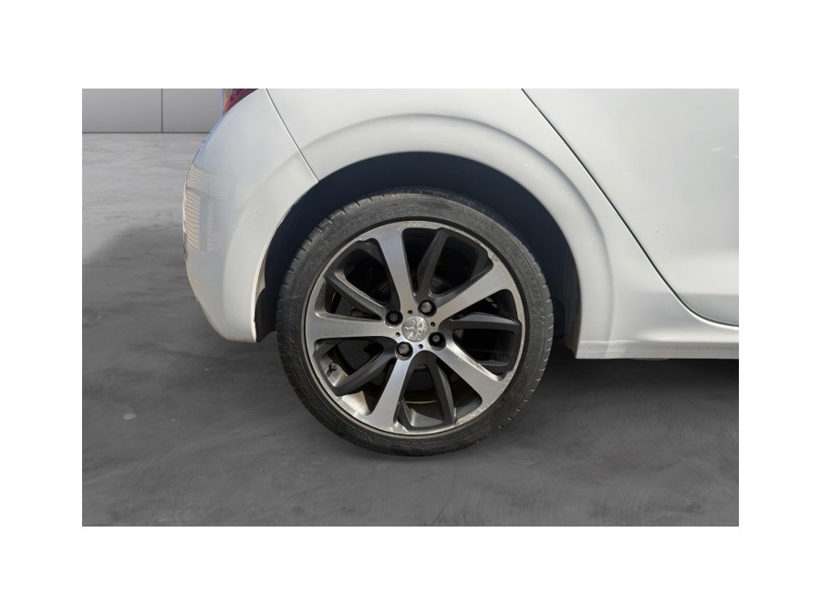 PEUGEOT d'occasion 208 1.6 Blue HDi 120 de 2017 Compiègne (60)﻿