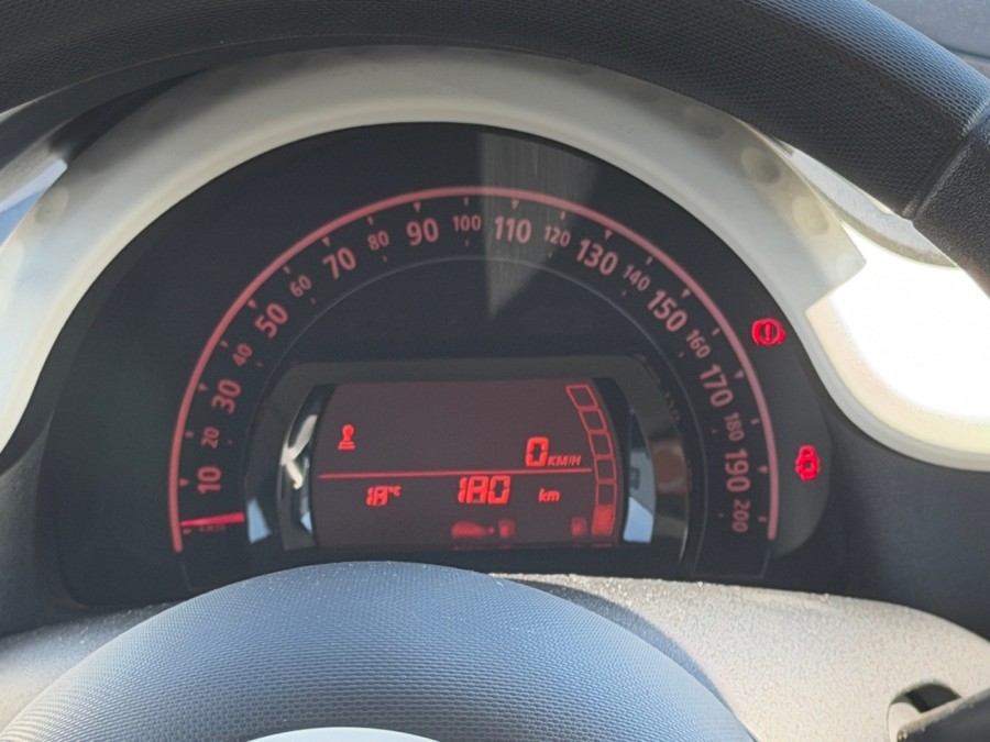 RENAULT d'occasion TWINGO 1.0 SCE 75 ZEN de 2019 Troyes (10)﻿
