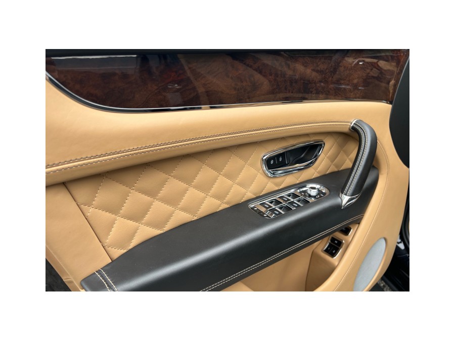 BENTLEY d'occasion BENTAYGA 6.0 W12 de 2016 Annecy (74)﻿