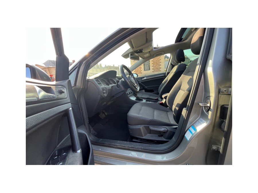 VOLKSWAGEN d'occasion GOLF 1.2 TSI 105 CONFORTLINE DSG de 2013 Paris