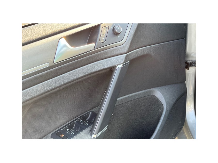VOLKSWAGEN d'occasion GOLF 1.2 TSI 105 CONFORTLINE DSG de 2013 Paris