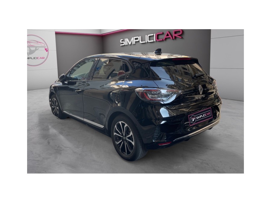 RENAULT d'occasion CLIO 1.6 E-TECH 145 de 2025 Paris 15 (75)﻿