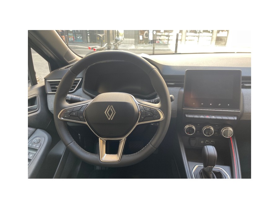 RENAULT d'occasion CLIO 1.6 E-TECH 145 de 2025 Paris 15 (75)﻿