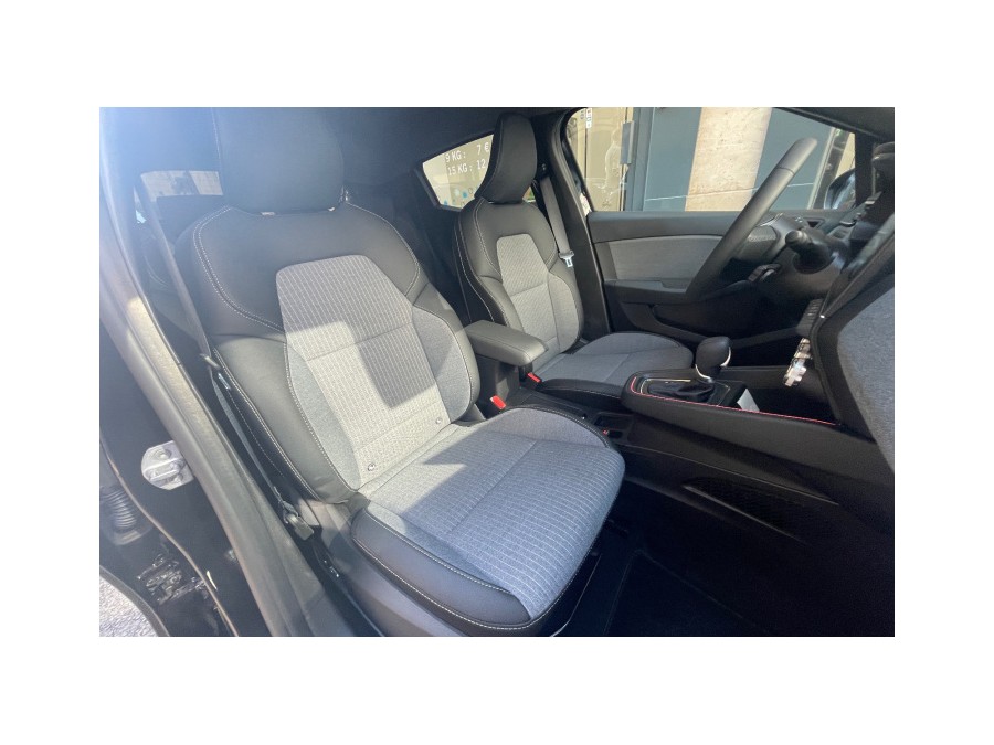 RENAULT d'occasion CLIO 1.6 E-TECH 145 de 2025 Paris 15 (75)﻿