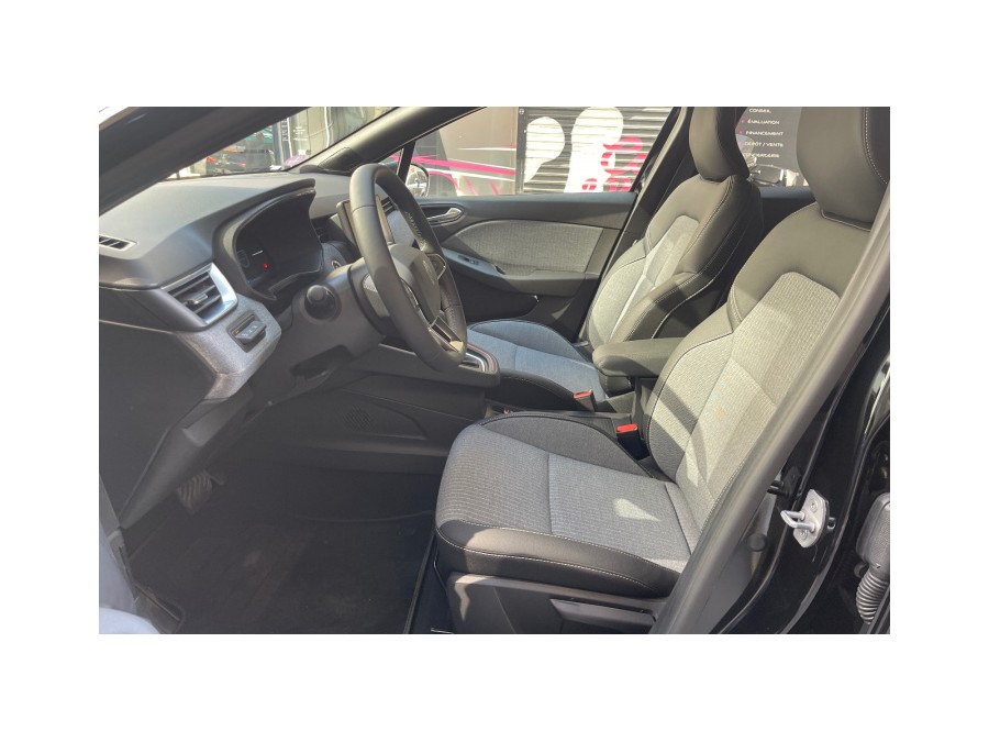 RENAULT d'occasion CLIO 1.6 E-TECH 145 de 2025 Paris 15 (75)﻿