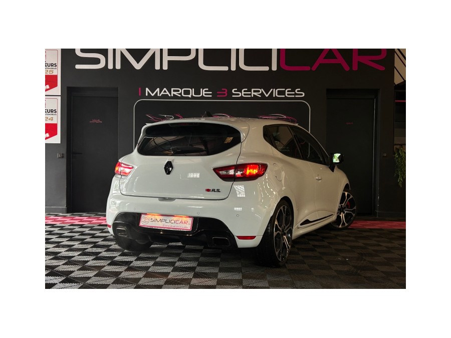 RENAULT d'occasion CLIO RS TROPHY 220 EDC de 2015 Aix Les Bains (73)﻿