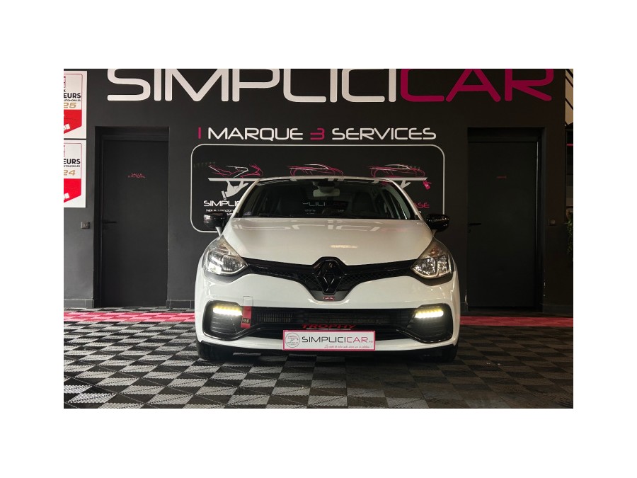 RENAULT d'occasion CLIO RS TROPHY 220 EDC de 2015 Aix Les Bains (73)﻿