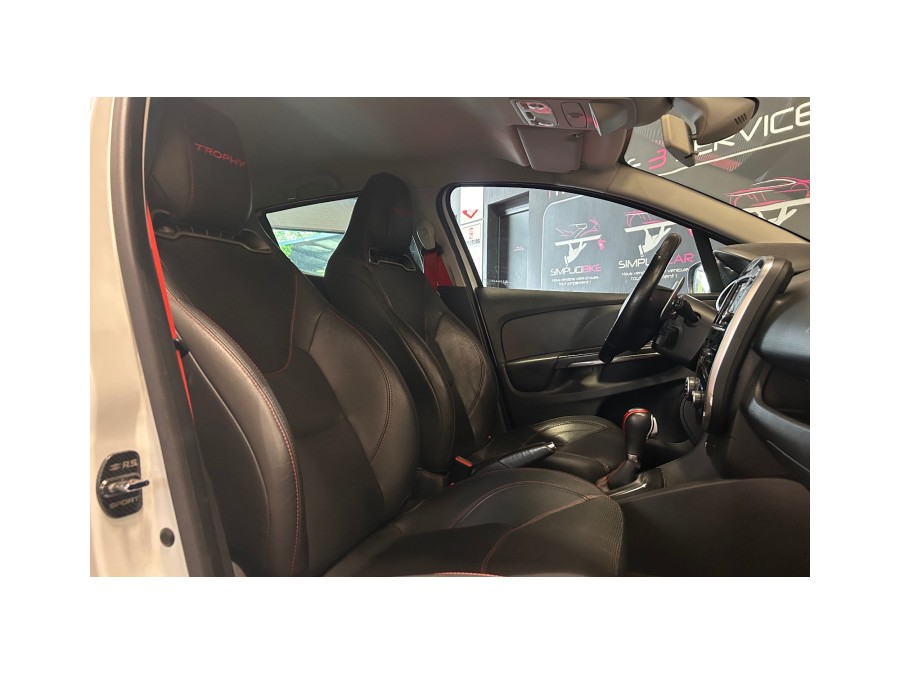 RENAULT d'occasion CLIO RS TROPHY 220 EDC de 2015 Aix Les Bains (73)﻿