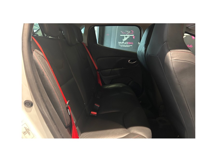 RENAULT d'occasion CLIO RS TROPHY 220 EDC de 2015 Aix Les Bains (73)﻿