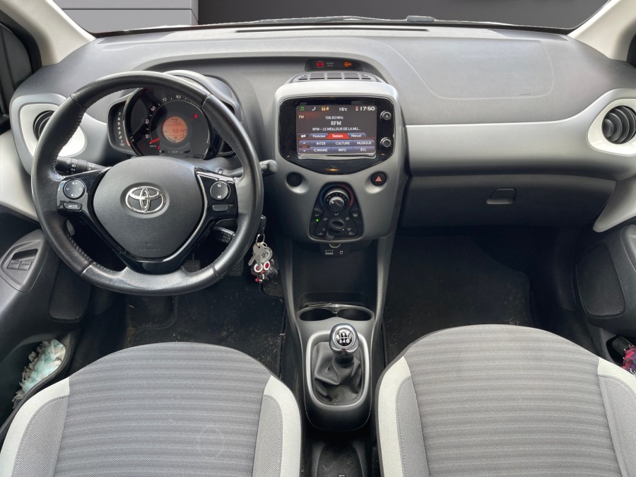TOYOTA d'occasion AYGO 1.0 VVT-I 72 X-NIGHT PH2 de 2019 La Flèche