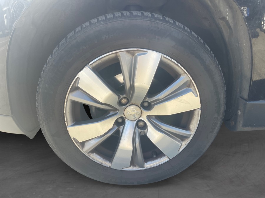PEUGEOT d'occasion 2008 1.6 E-HDI 92 ALLURE de 2015 La Flèche (72)﻿