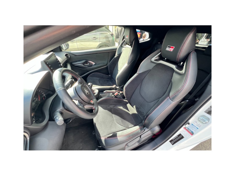 TOYOTA d'occasion YARIS GR 1.6 TURBO 261 PACK PREMIUM de 2021 La