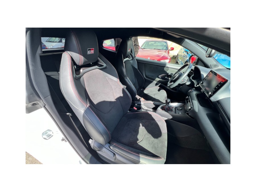 TOYOTA d'occasion YARIS GR 1.6 TURBO 261 PACK PREMIUM de 2021 La