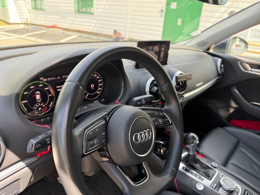 AUDI d'occasion A3 A3 Sportback de 2020 Salon de Provence (13)﻿