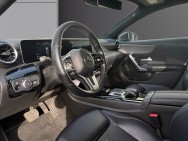 MERCEDES d'occasion CLASSE A A180 D STYLE LINE 7G-DCT de 2018 Salon