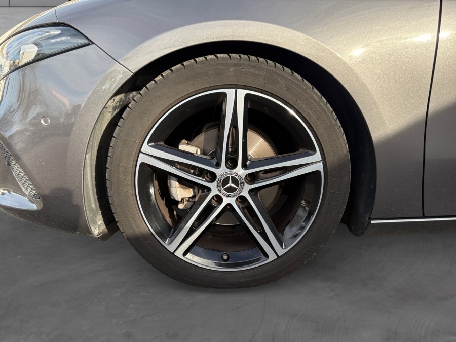 MERCEDES d'occasion CLASSE A A180 D STYLE LINE 7G-DCT de 2018 Salon