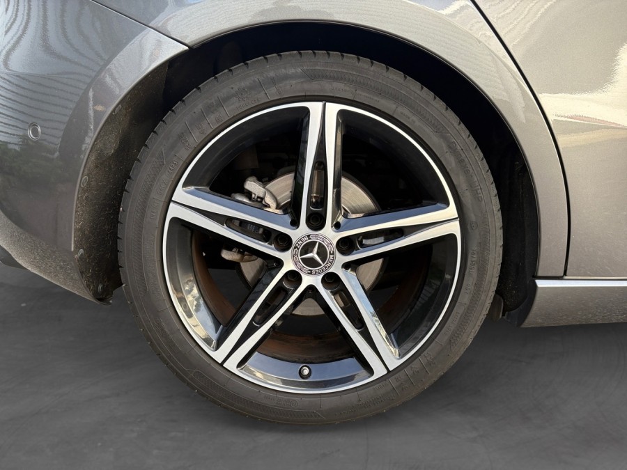 MERCEDES d'occasion CLASSE A A180 D STYLE LINE 7G-DCT de 2018 Salon
