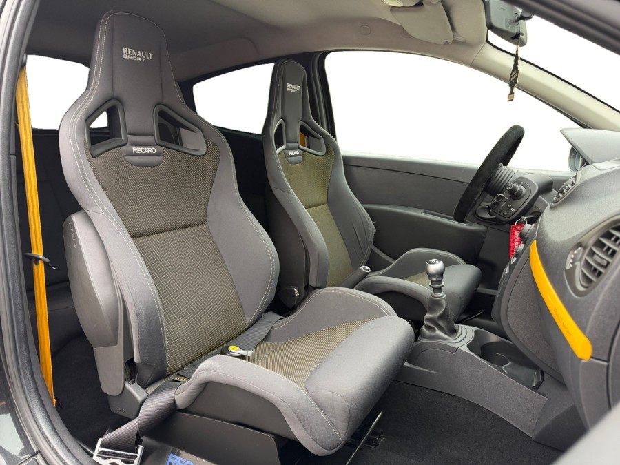 RENAULT d'occasion CLIO RENAULT SPORT CUP 2.0 16V de 2010 Saint
