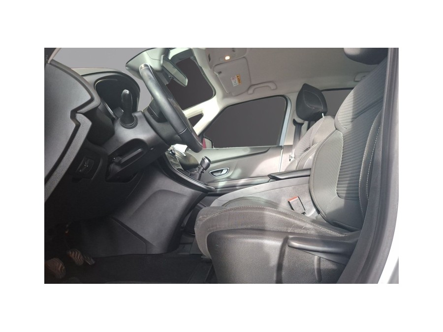 RENAULT d'occasion SCENIC 1.2 TCE 130 BUSINESS de 2017 Villepinte