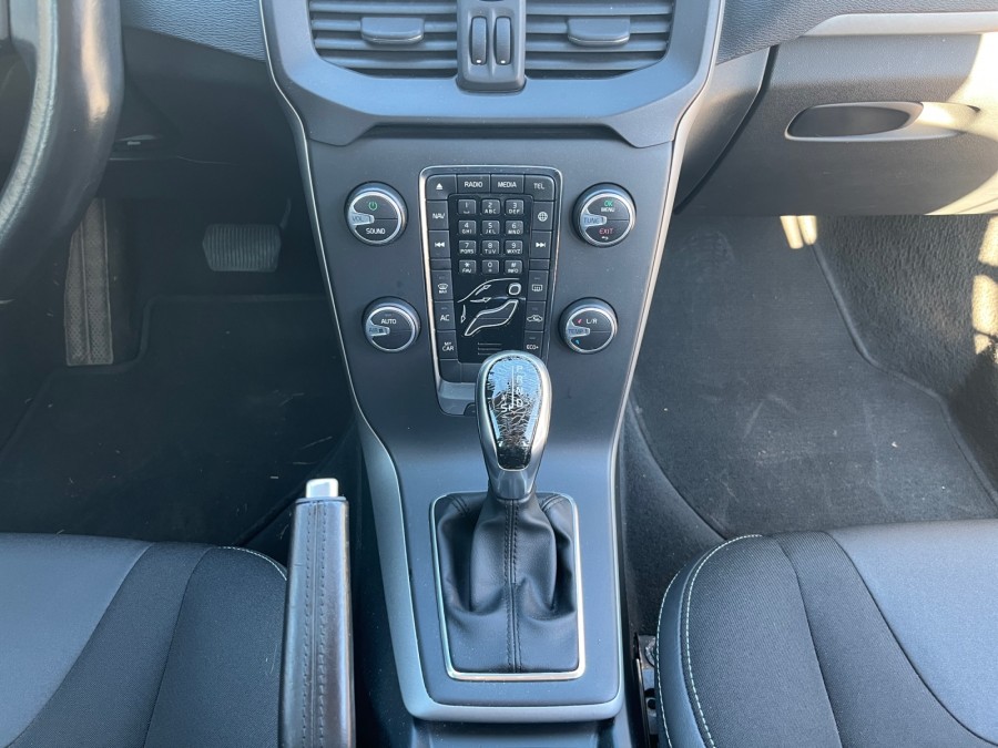 VOLVO d'occasion V40 D2 de 2015 Lille La Madeleine (59)﻿