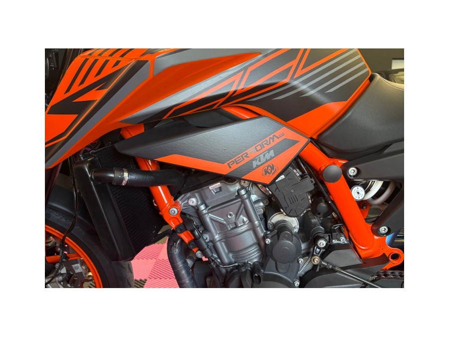 KTM d'occasion 890DUKE R 890DUKE R de 2021 Salon de Provence (13)﻿