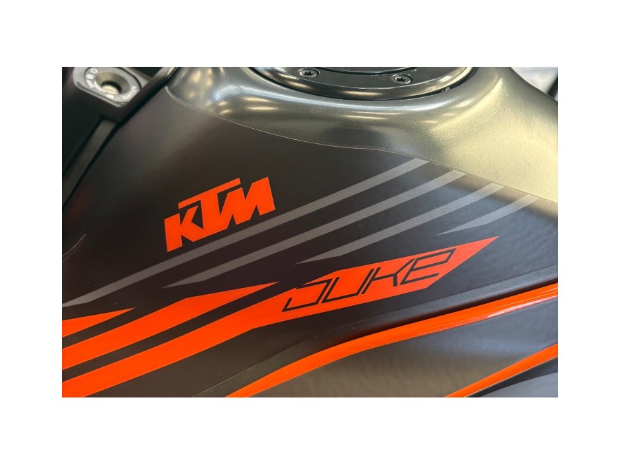 KTM d'occasion 890DUKE R 890DUKE R de 2021 Salon de Provence (13)﻿