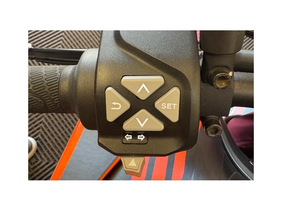 KTM d'occasion 890DUKE R 890DUKE R de 2021 Salon de Provence (13)﻿