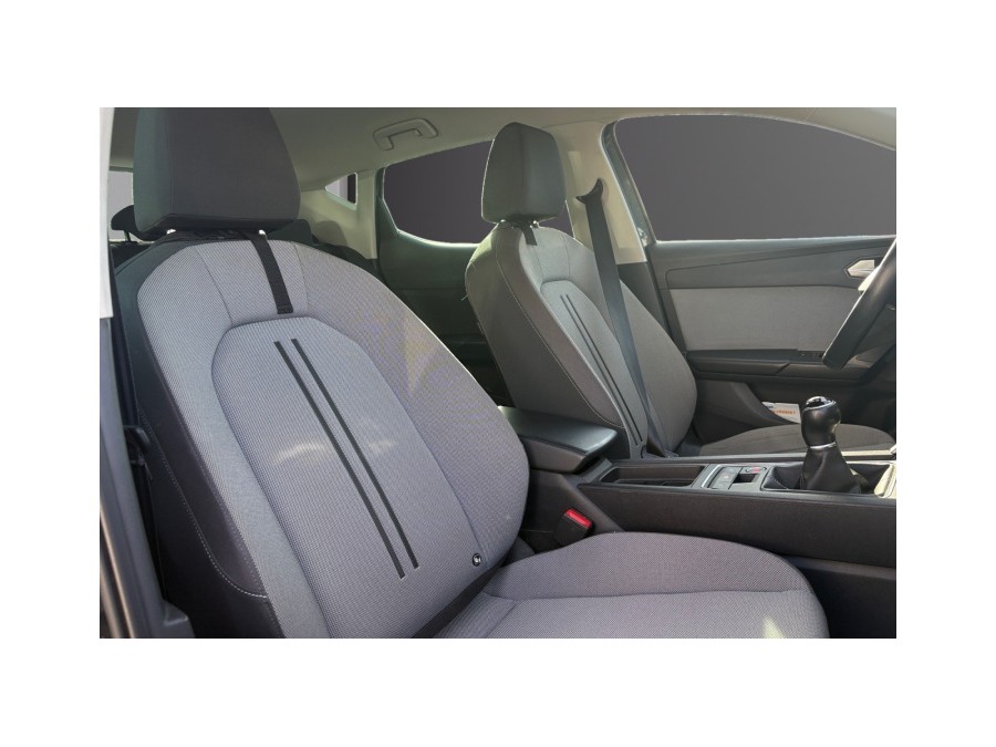 SEAT d'occasion LEON 2.0 TDI 115 de 2021 Salon de Provence (13)﻿