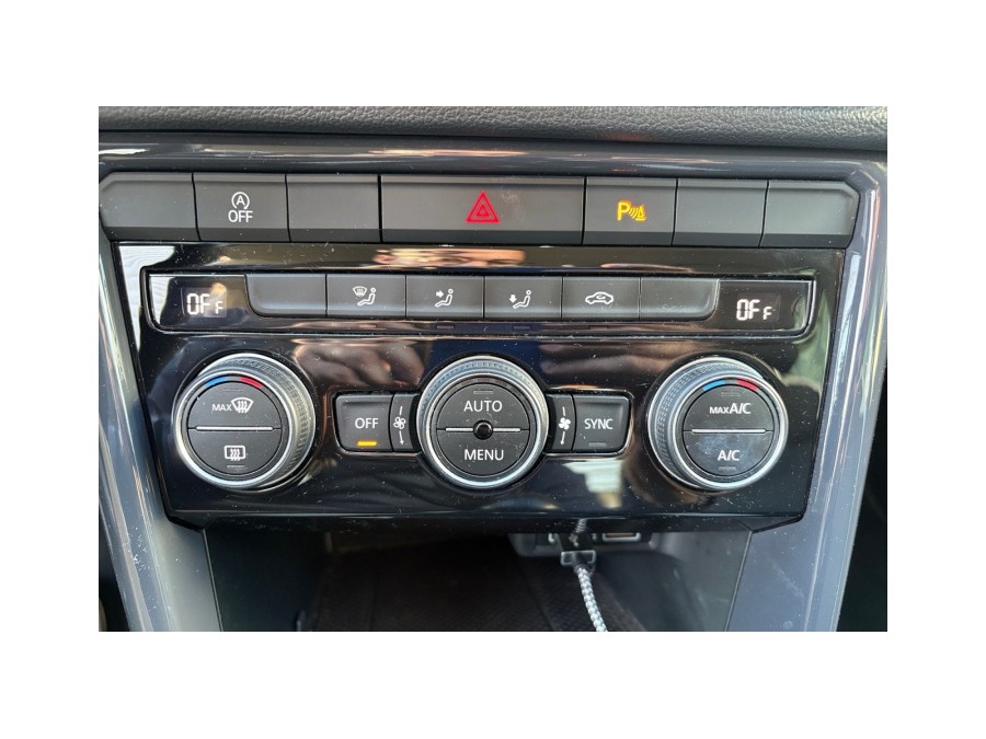 VOLKSWAGEN d'occasion T-ROC 1.5 TSI 150 IQ.DRIVE de 2019 Salon de