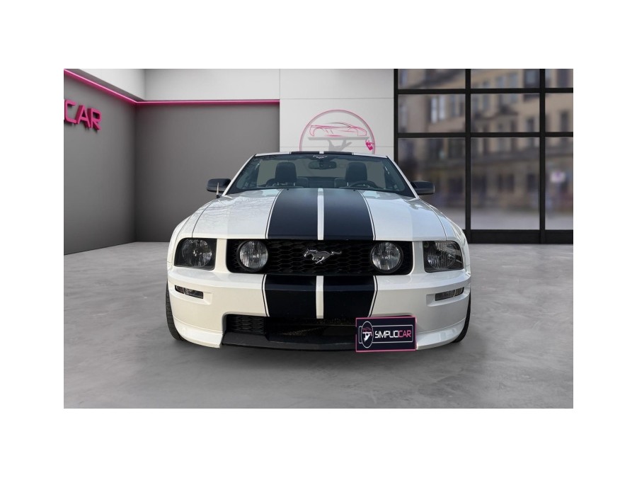 FORD d'occasion MUSTANG 2.3 ECOBOOST CONVERTIBLE de 2007 Salon de