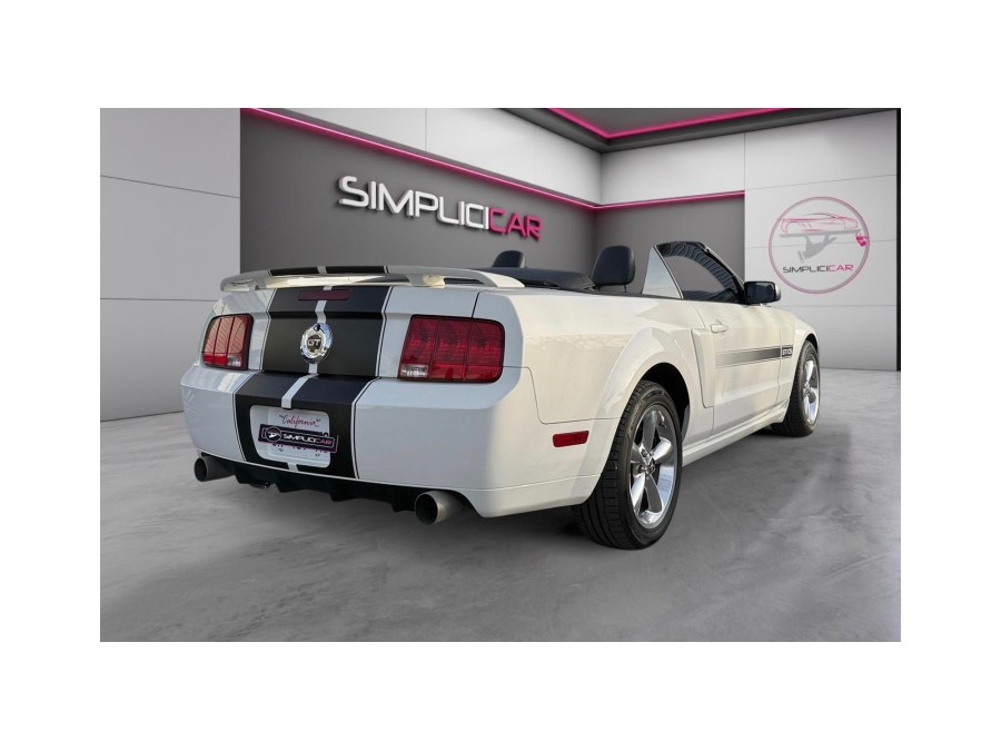 FORD d'occasion MUSTANG 2.3 ECOBOOST CONVERTIBLE de 2007 Salon de