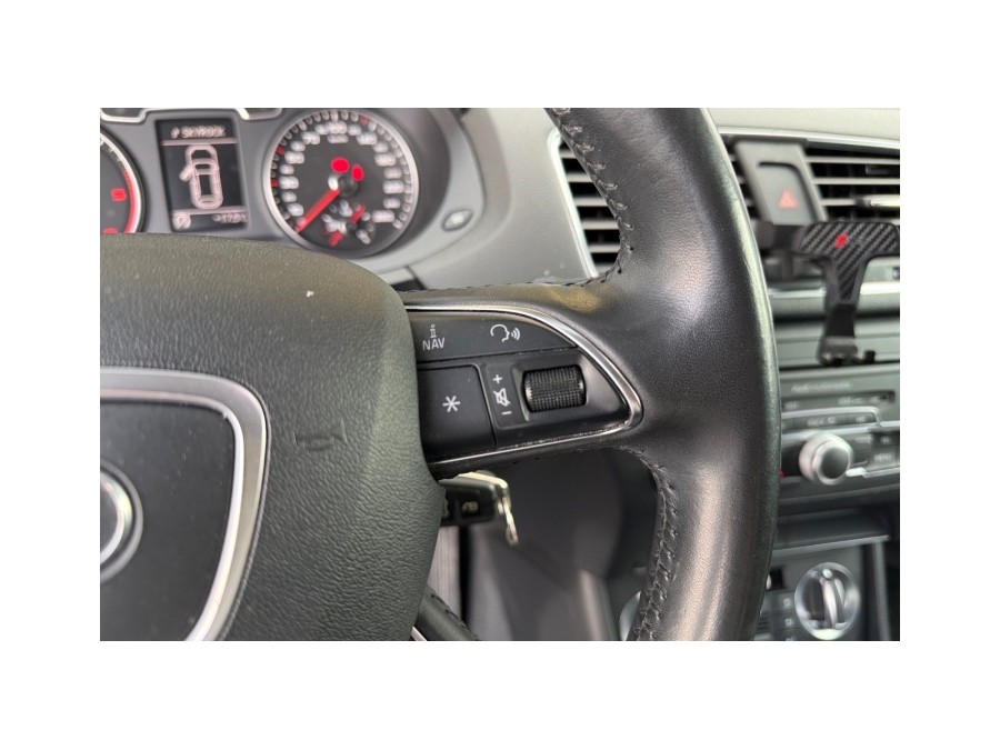 AUDI d'occasion Q3 2.0 TDI 140 ATTRACTION de 2014 Salon de Provence
