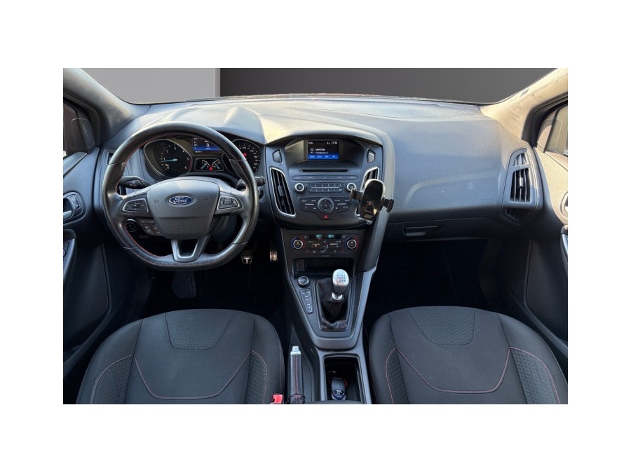 FORD d'occasion FOCUS SW 1.5 TDCI 120 ST LINE POWERSHIFT de 2017